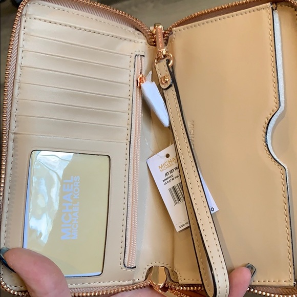 Michael Kors rose gold clutch wallet - Picture 4 of 4